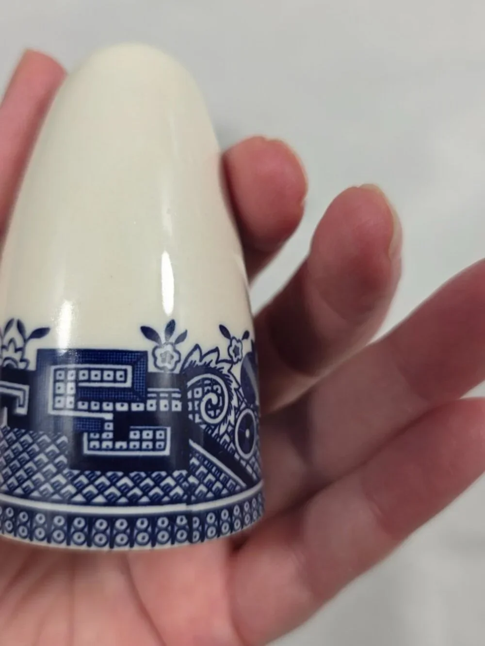 Churchill Willow Blue Salt & Pepper Shaker Set 1/5 Holes Georgian Shape England